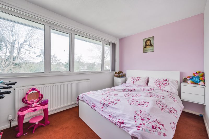 Bedroom- click for photo gallery
